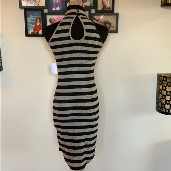 CHARLOTTE RUSSE FITTED SLEEVELESS DRESS - Picture 3 of 3